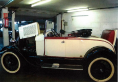 ford-A-Roadster-1928-3