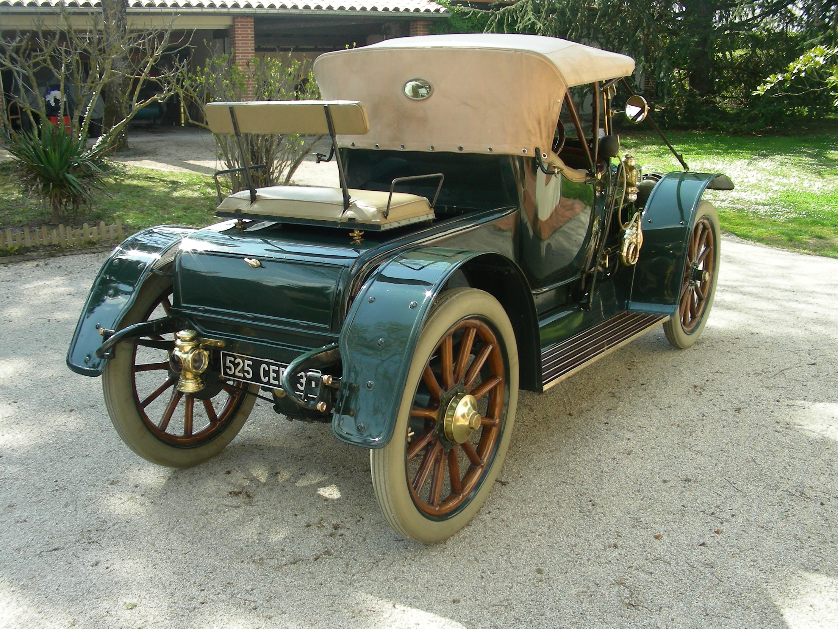 Peugeot-1913-arriere-droit