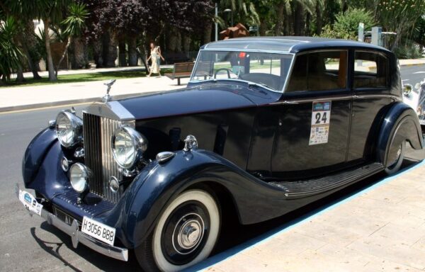 1938 – Rolls Royce Wraith Saloon High Vision