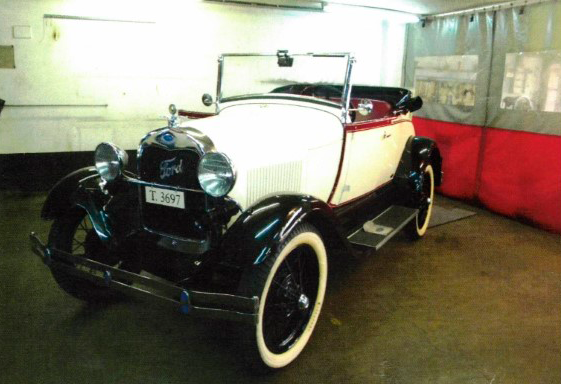1928 – Ford A Roadster