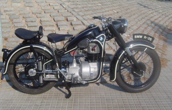 1937 – BMW R35