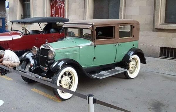 1928 – Ford AA