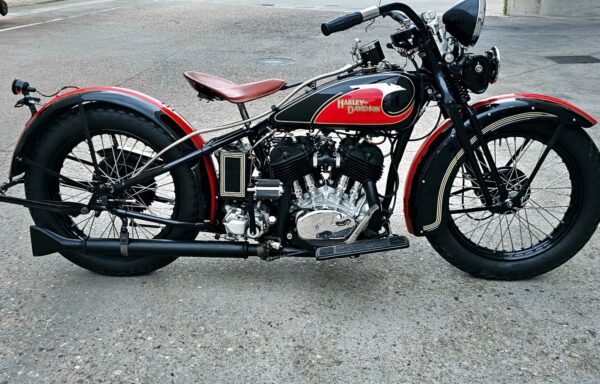 1933 – HARLEY DAVIDSON